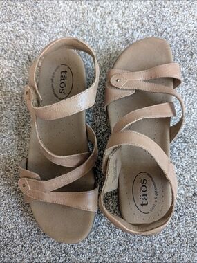Taos Footwear Women's Tan Multi-Strap Comfort Sandals
